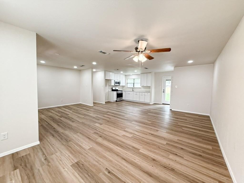 110 Marigold Dr - Photo 5 of 25