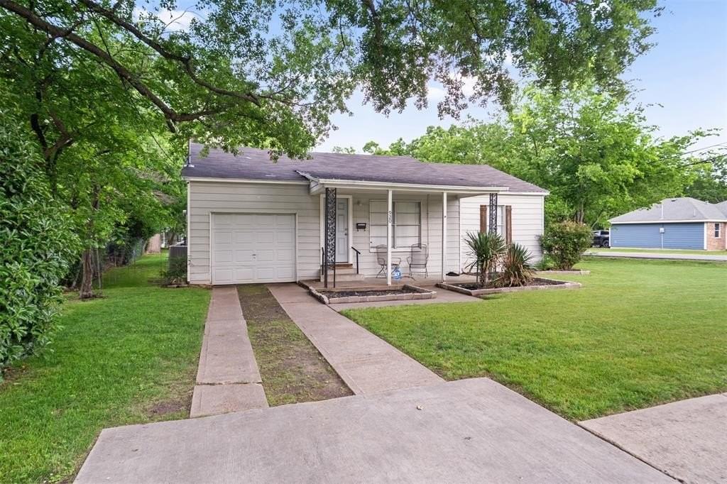 920 N Virginia St - Photo 3 of 26