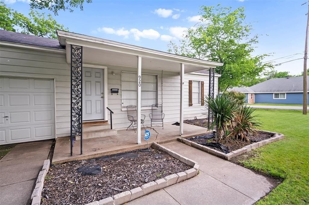 920 N Virginia St - Photo 5 of 26