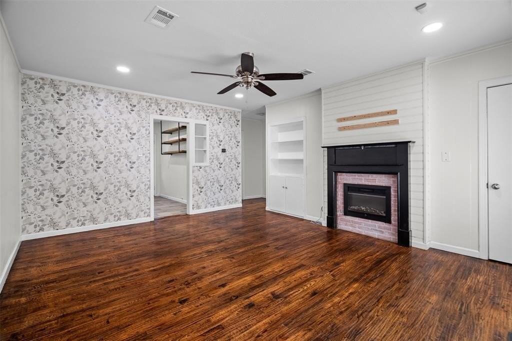 920 N Virginia St - Photo 6 of 26