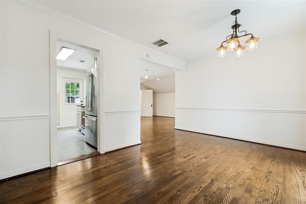 8811 Santa Clara Dr - Photo 3 of 18