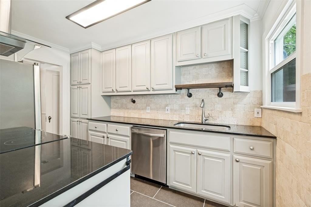 8811 Santa Clara Dr - Photo 7 of 18