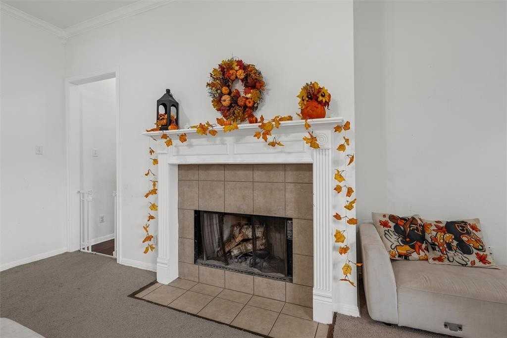 2916 Comanche Trl - Photo 6 of 25