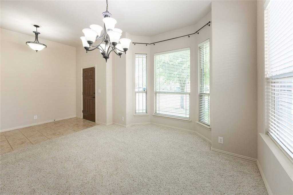 2340 Aurora Dr - Photo 5 of 36