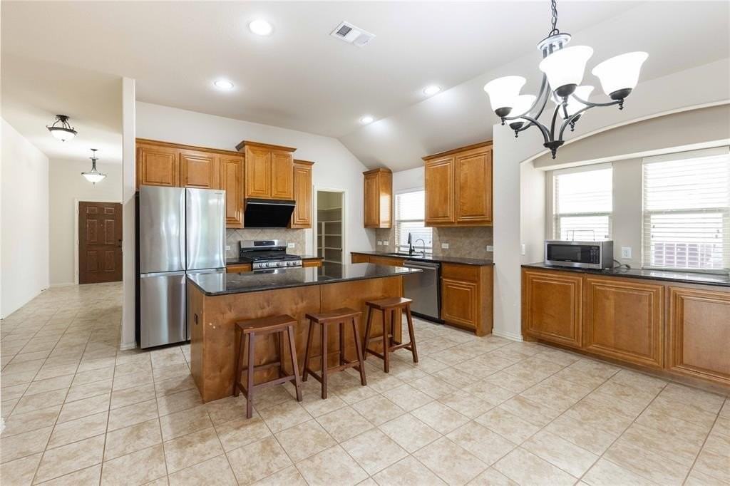 2340 Aurora Dr - Photo 7 of 36