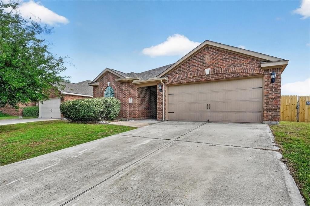 204 Lamont Rd - Photo 3 of 29