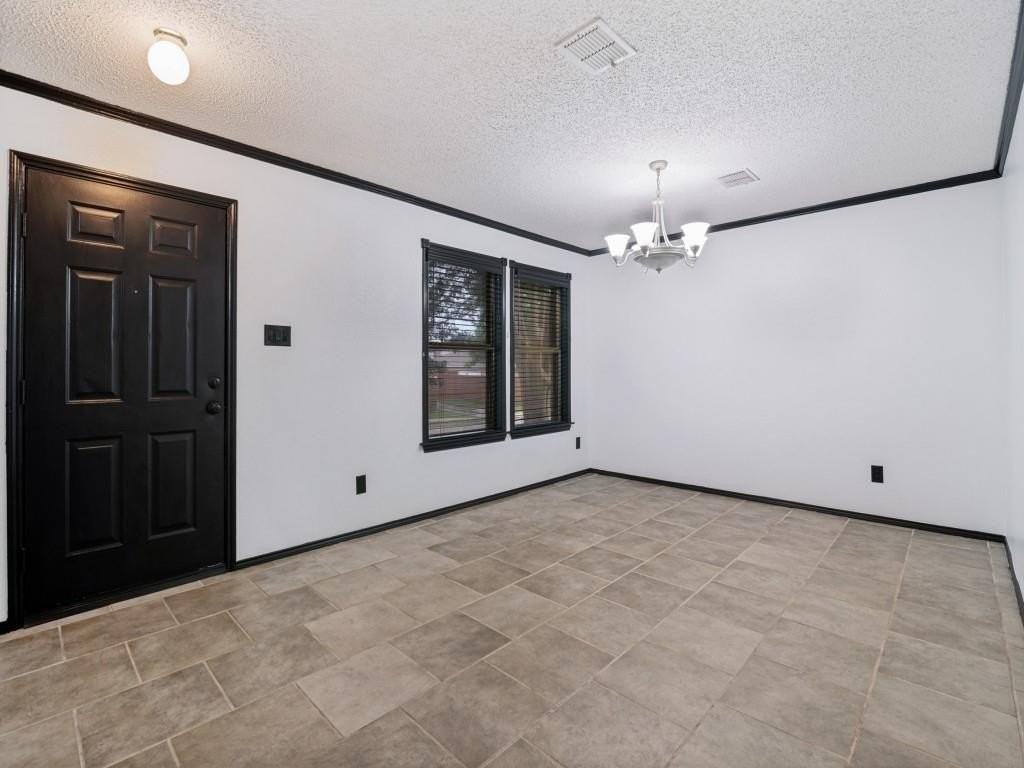 1544 Glenwick Dr - Photo 2 of 36