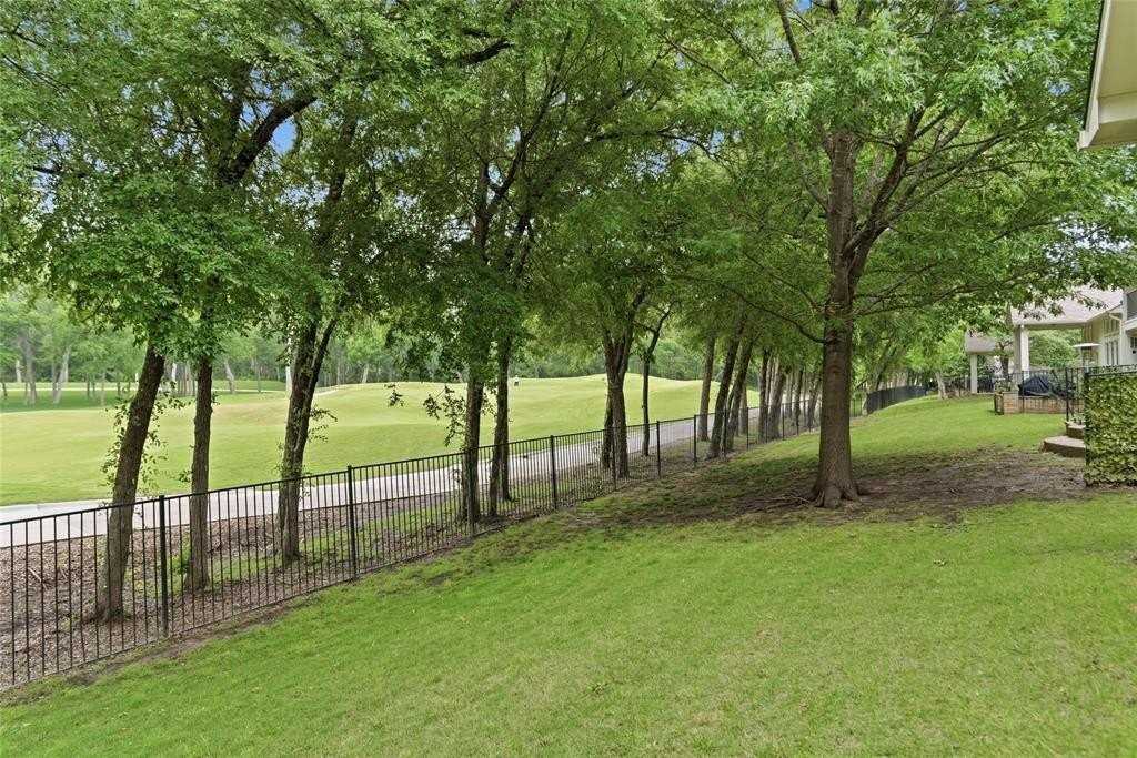 2633 Eagle Dr - Photo 2 of 30