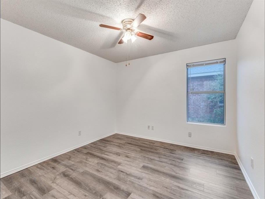 509 Keble Dr - Photo 3 of 12
