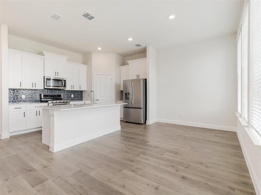 1506 Lake District Dr - Photo 7 of 30