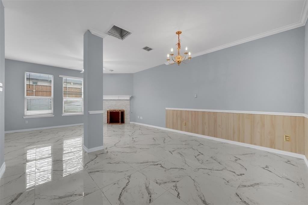 1970 Garrison Way - Photo 5 of 30