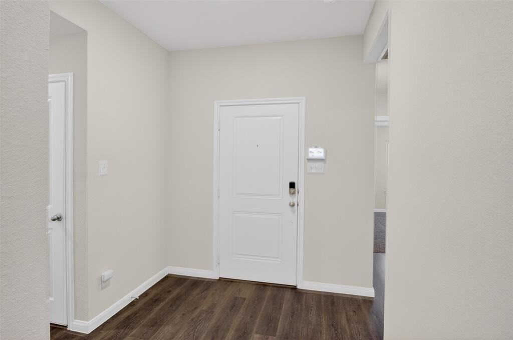 408 Stampede Ln - Photo 4 of 25