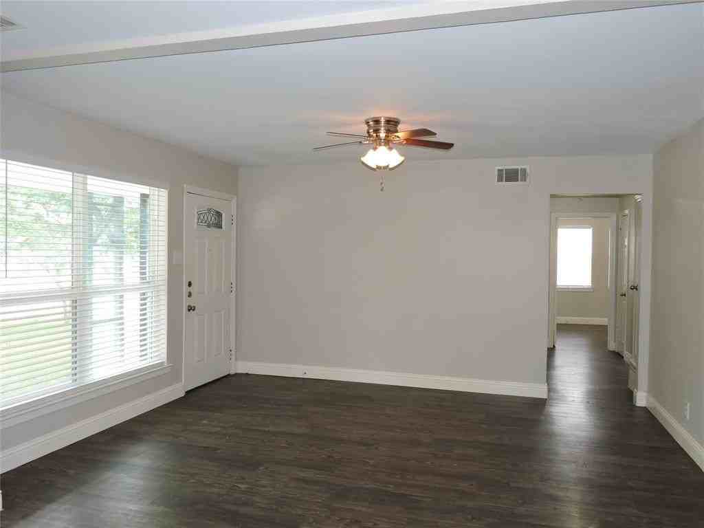 12333 Oberlin Dr - Photo 5 of 23