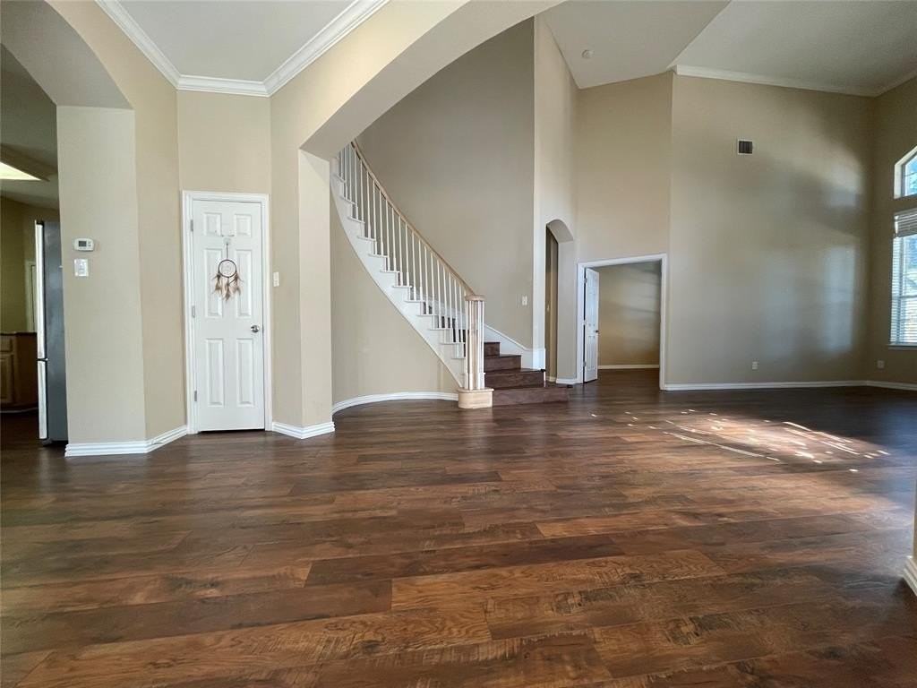 4100 Eastleigh Dr - Photo 4 of 34