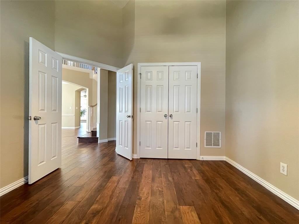 4100 Eastleigh Dr - Photo 6 of 34