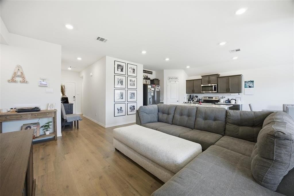 304 Red Stream Way - Photo 6 of 18