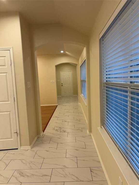 8105 Hennessey Trl - Photo 6 of 32