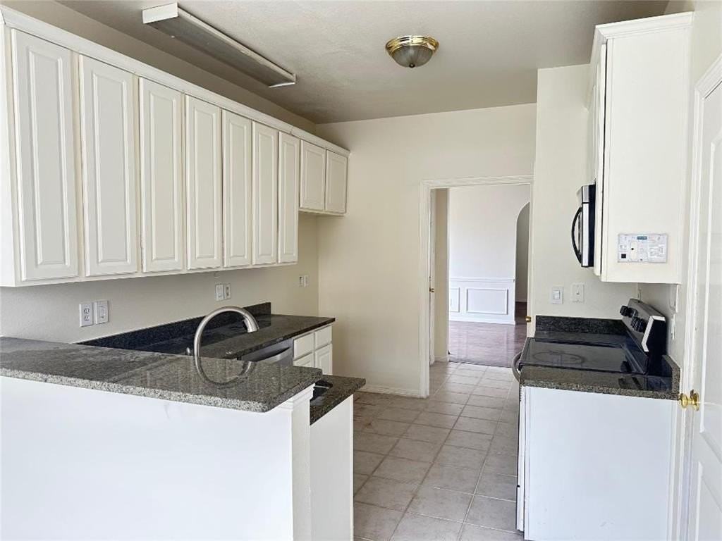 17348 Remington Park Cir - Photo 4 of 21