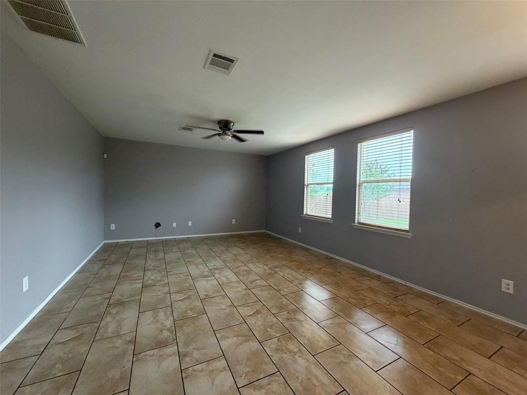 4600 Mountain Oak St - Photo 5 of 18