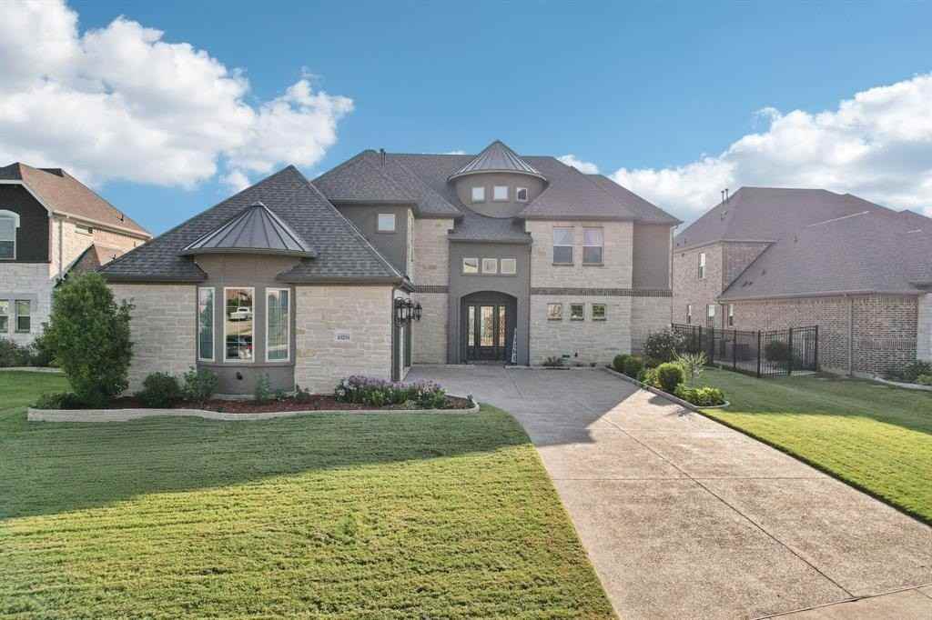 1325 Heavenly Pl - Photo 2 of 3