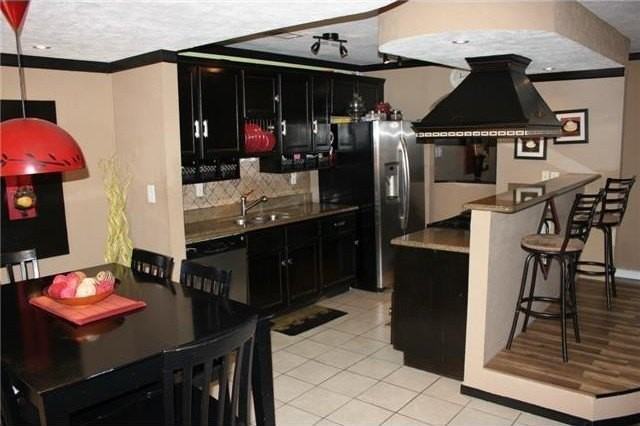 5425 Slay Dr - Photo 4 of 15