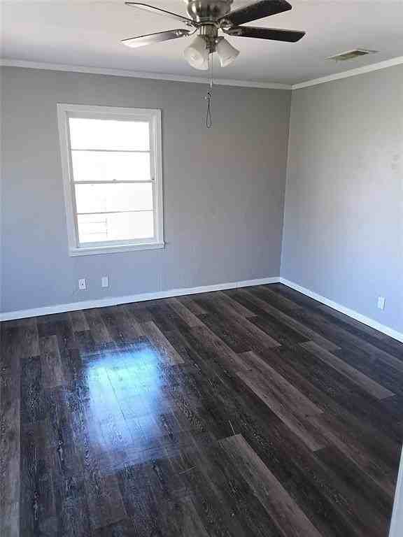 632 E Sears St - Photo 6 of 12