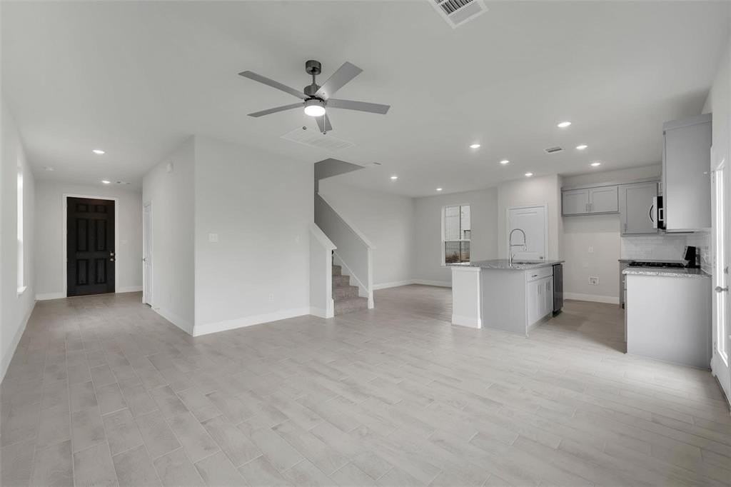 3120 Cordelia Dr - Photo 4 of 29