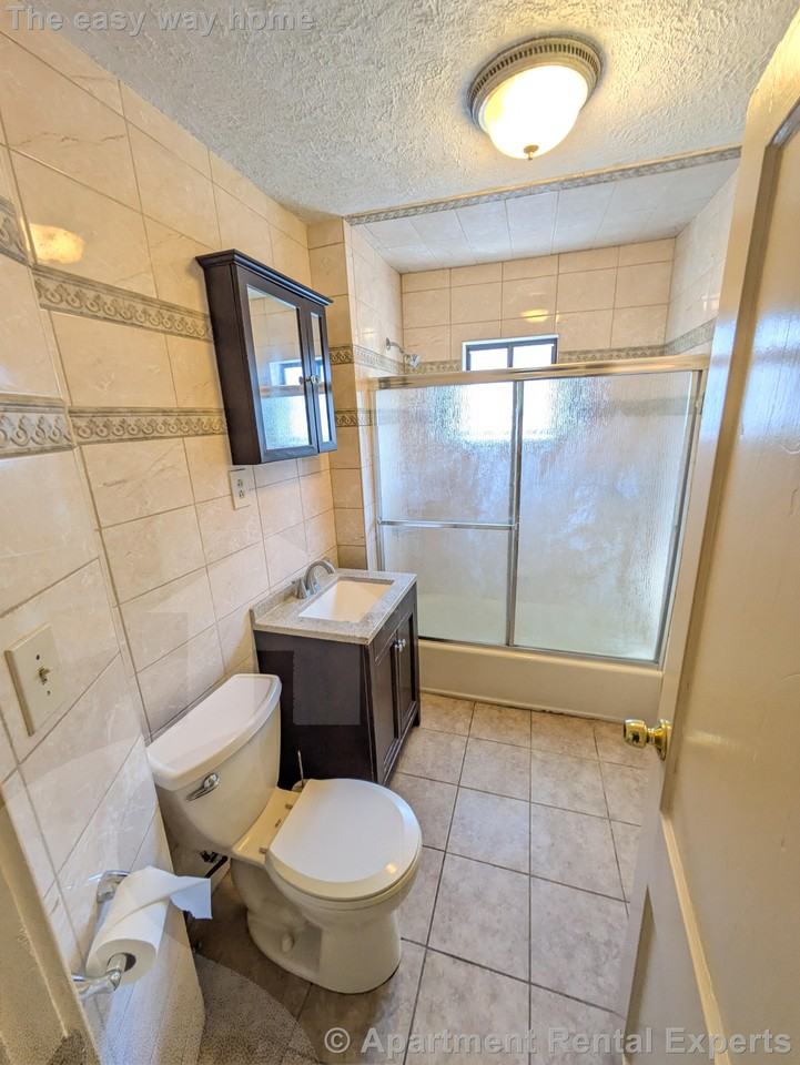 595 Fellsway W - Photo 6 of 14