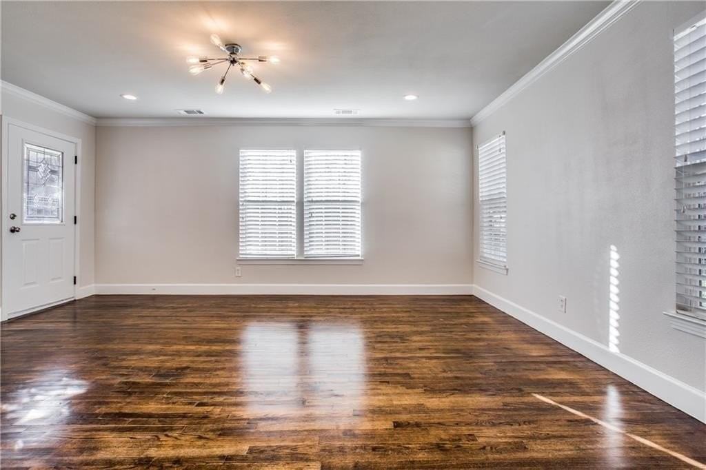 3147 Hedgerow Dr - Photo 2 of 22