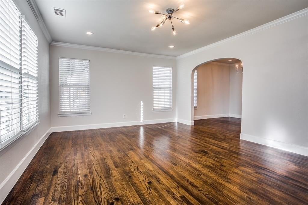 3147 Hedgerow Dr - Photo 3 of 22