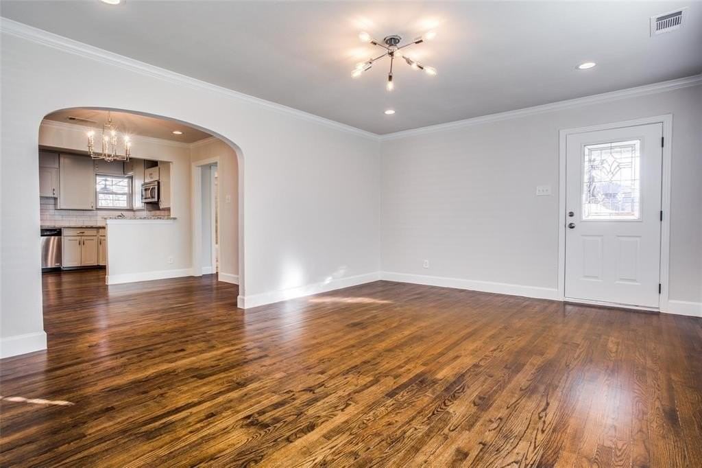 3147 Hedgerow Dr - Photo 4 of 22