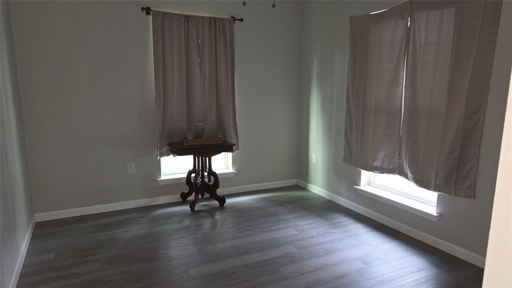 1624 Cedar St - Photo 4 of 8