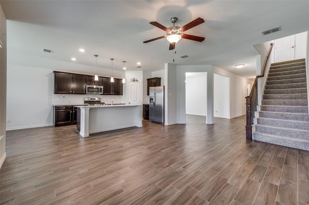 1305 Rembrandt Dr - Photo 3 of 15