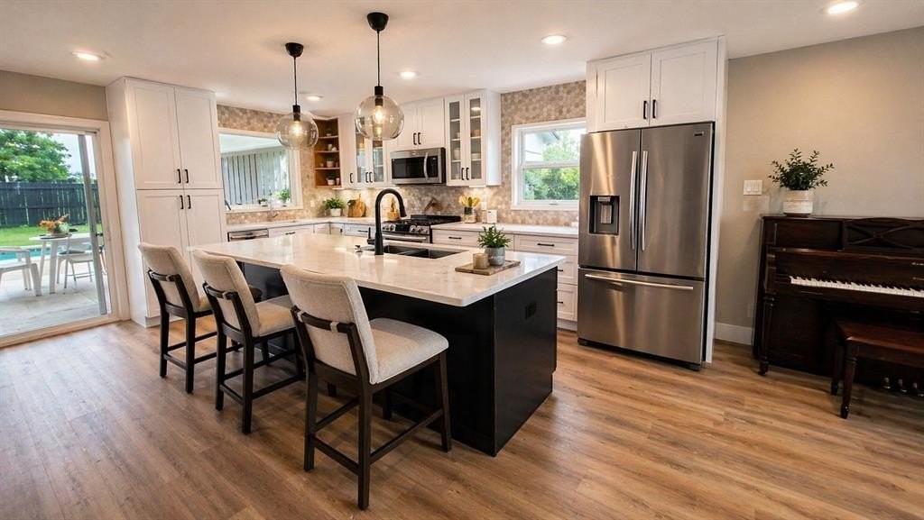 2400 Bowling Green St - Photo 3 of 13