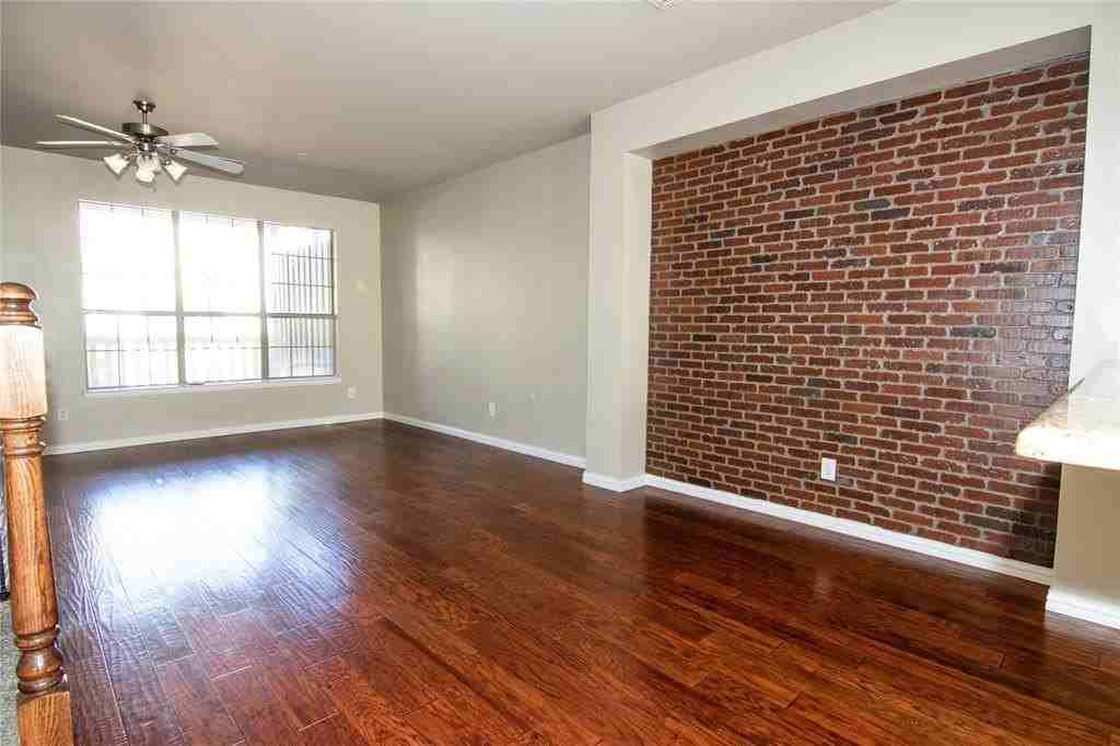 2557 Jacobson Dr - Photo 6 of 32