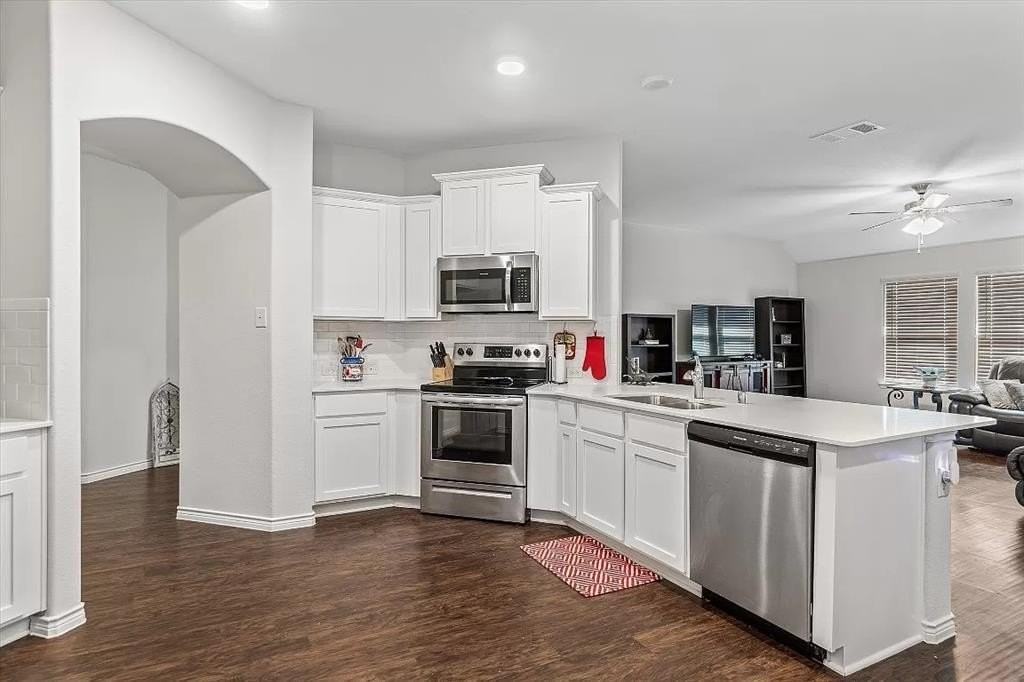 208 Sunny Corner Rd - Photo 3 of 19