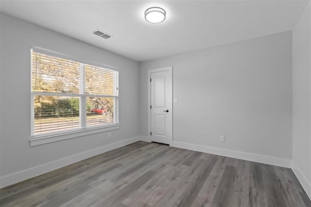 514 N Rusk Ave #516 - Photo 6 of 16