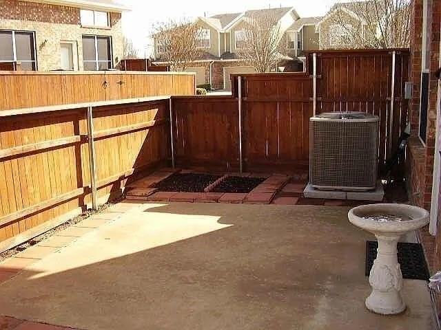 8500 Brompton Dr - Photo 3 of 6