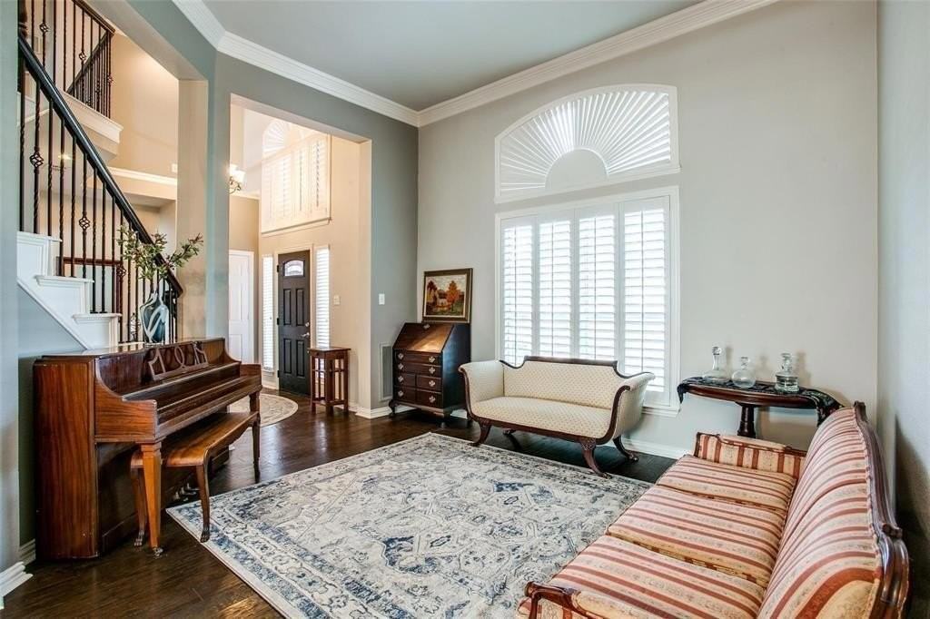 1048 Village Pkwy - Photo 6 of 24