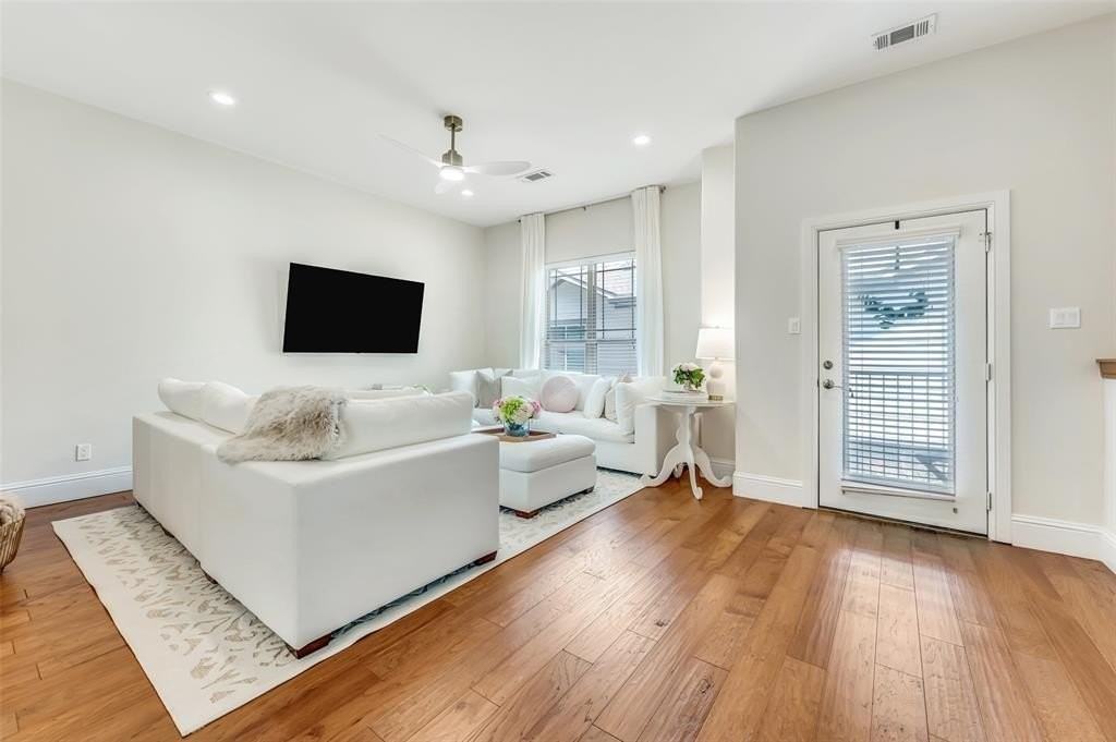 5916 Hudson St #10 - Photo 4 of 21