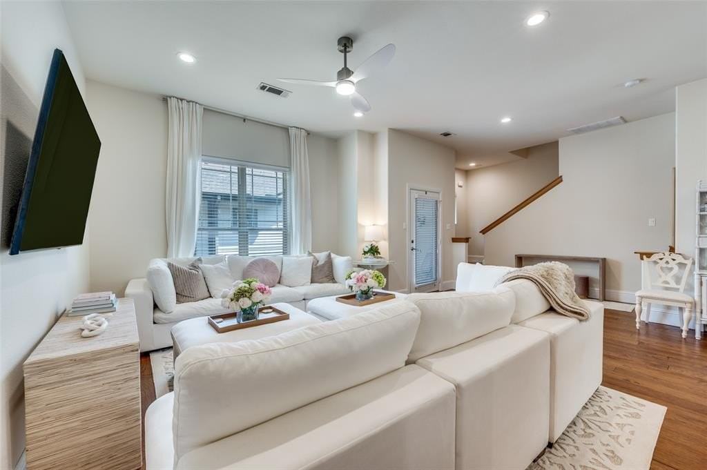 5916 Hudson St #10 - Photo 5 of 21