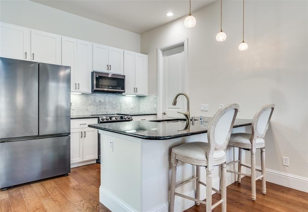 5916 Hudson St #10 - Photo 6 of 21