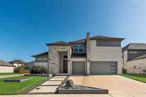 featured image of 211 Coyote Creek Dr