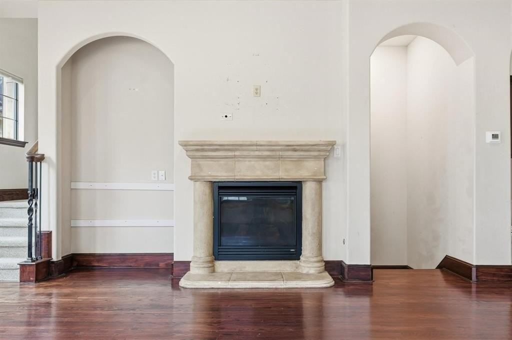 1020 Pavillion St - Photo 7 of 35