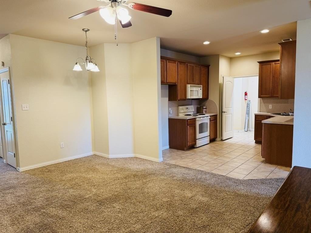 1627 Summer Hill Ct - Photo 5 of 18