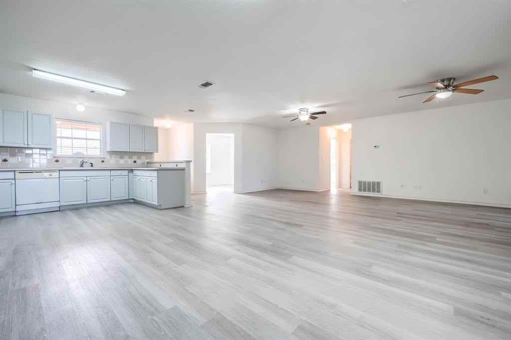 101 County Road 1010 - Photo 4 of 32