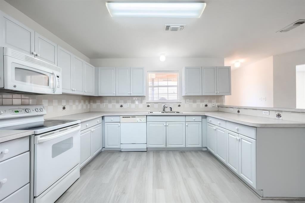 101 County Road 1010 - Photo 5 of 32