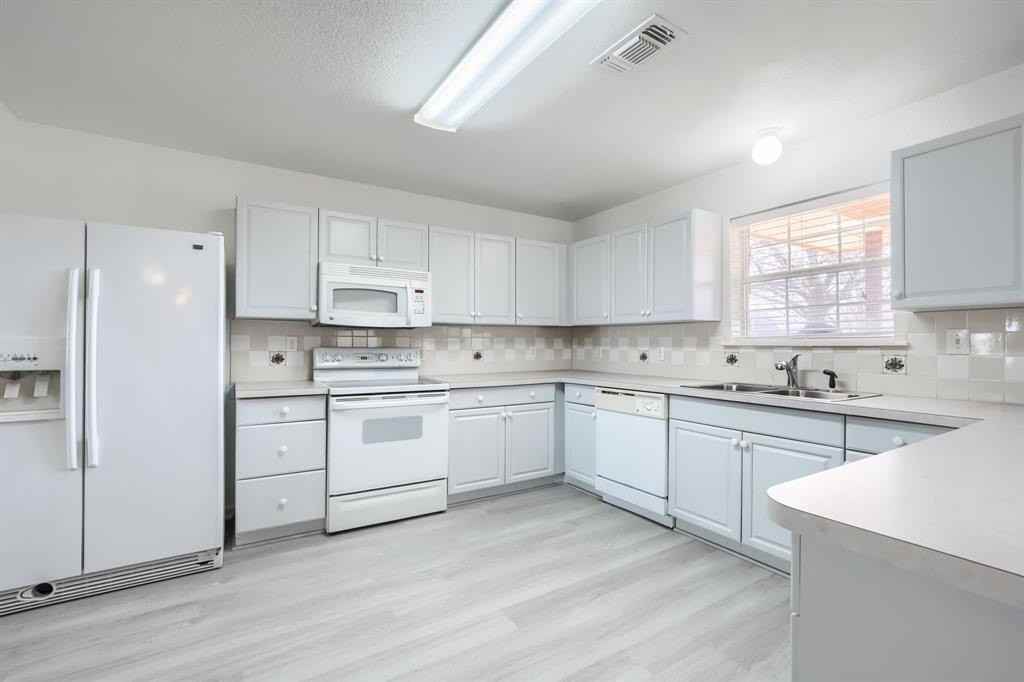 101 County Road 1010 - Photo 6 of 32