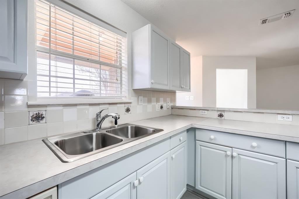 101 County Road 1010 - Photo 7 of 32