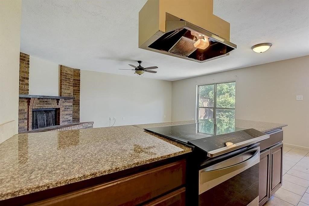 5501 Adams Dr - Photo 3 of 17